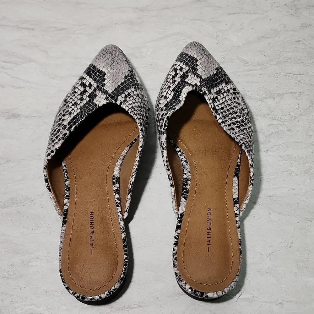 14th and Union Snake Slides - Picture 4 of 7